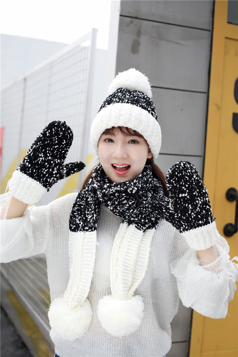 Hat, Scarf & Gloves Set