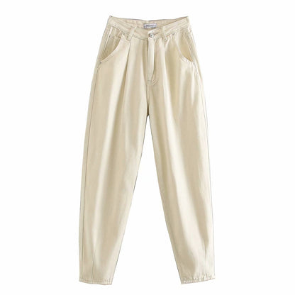 Relaxed Pleated Jeans